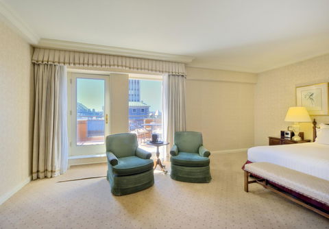 Sir Stamford Circular Quay - Cruises Travel 26