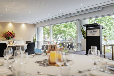 Novotel Sydney Darling Square - Tourism Guide 24