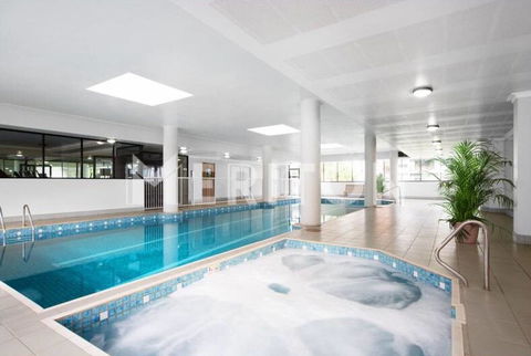 Specious Apartment With 2 Large Bedrooms - Cruises Travel 15