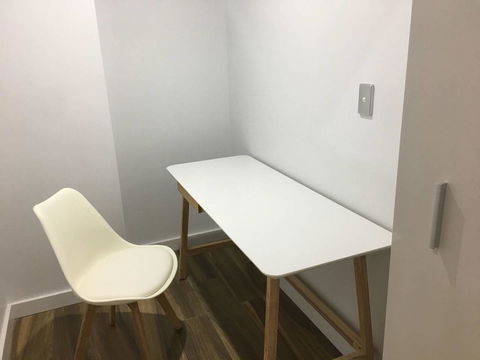 Specious Apartment With 2 Large Bedrooms - Cruises Travel 8