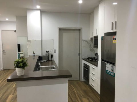 Specious Apartment With 2 Large Bedrooms - Cruises Travel 3