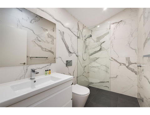 Walk To The City From This Renovated Heritage Gem - Cruises Travel 6