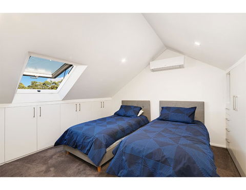 Walk To The City From This Renovated Heritage Gem - Cruises Travel 7
