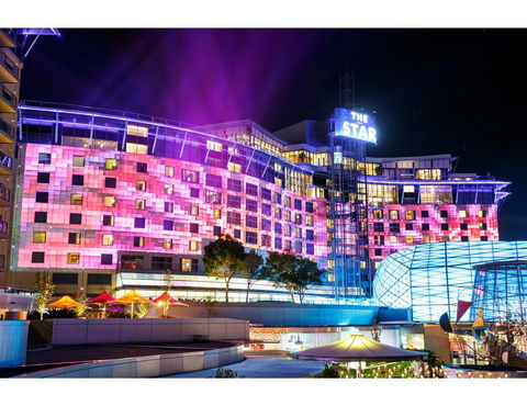 Walk To The City From This Renovated Heritage Gem - Cruises Travel 13