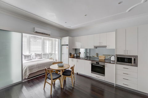 Regents Court Sydney - Tourism Guide 13
