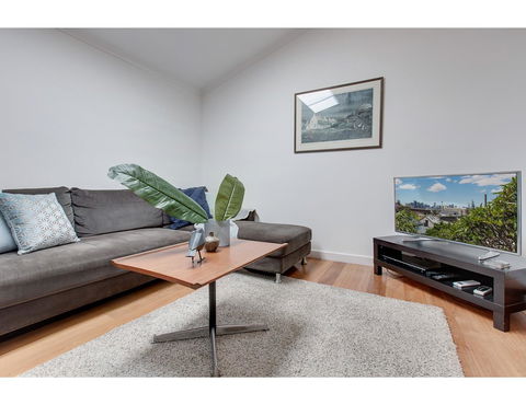 Spacious Cottage With Views, 10 Mins From The City - Cruises Travel 7