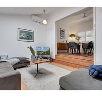 Spacious cottage with views 10 mins from the city - Cruises Travel