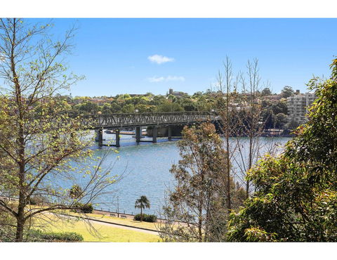 Spacious Cottage With Views, 10 Mins From The City - Cruises Travel 22