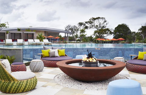 Elements Of Byron - Travel Agents 22