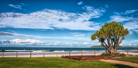 Elements Of Byron - Travel Agents 14