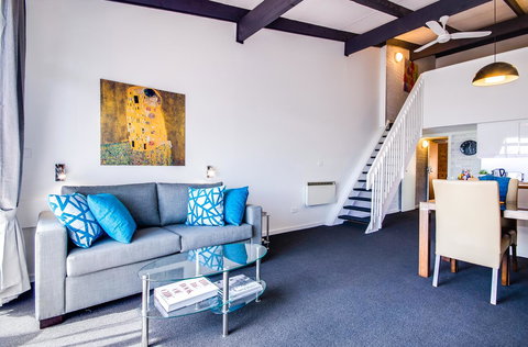 Alpine Gables - Travel Agents 15