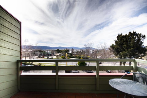 Alpine Gables - Travel Agents 3