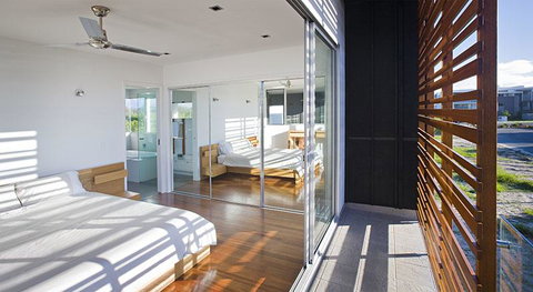 Casuarina Beachfront House - Hostie Properties - Travel Agents 16