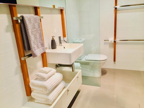 Casuarina Beachfront House - Hostie Properties - Travel Agents 5