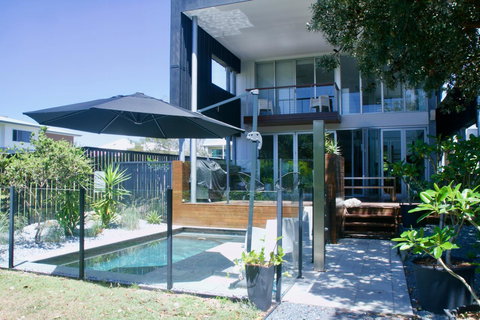 Casuarina Beachfront House - Hostie Properties - Travel Agents 4