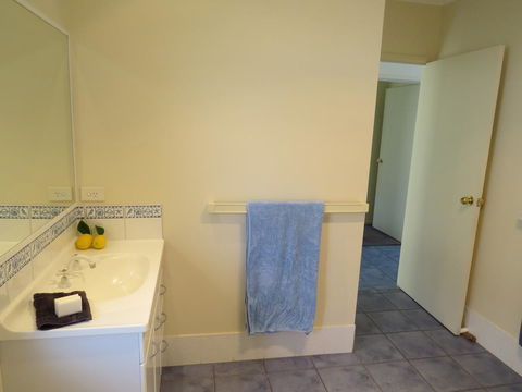 BlueWater Apartments - Travel Search 22