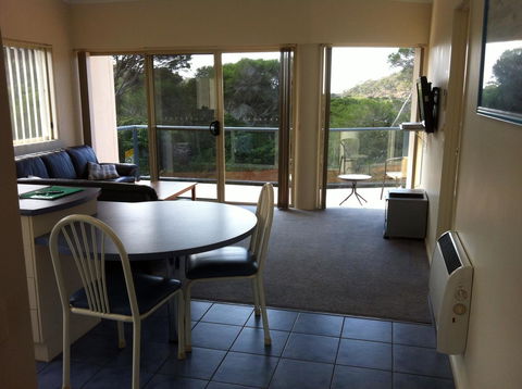 BlueWater Apartments - Travel Search 12