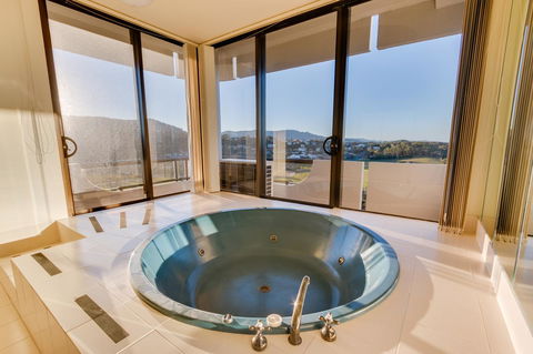 Pacific Towers Beach Resort - Travel Agents 21