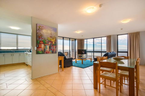 Pacific Towers Beach Resort - Travel Agents 43