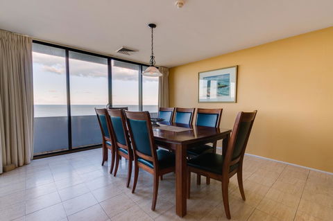 Pacific Towers Beach Resort - Travel Agents 24