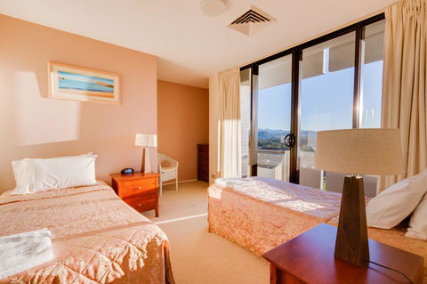 Pacific Towers Beach Resort - Travel Agents 19