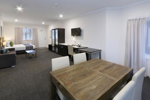 Best Western Plus Bolton On The Park - Travel Search 9