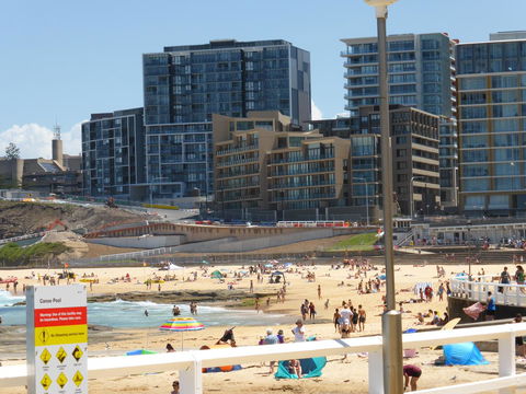 Arena Luxury Beachfront Apartment - Cruises Travel 13