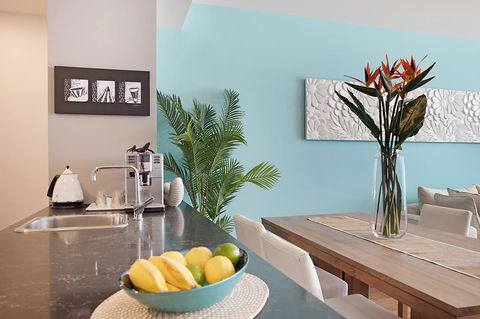 Arena Luxury Beachfront Apartment - Cruises Travel 16