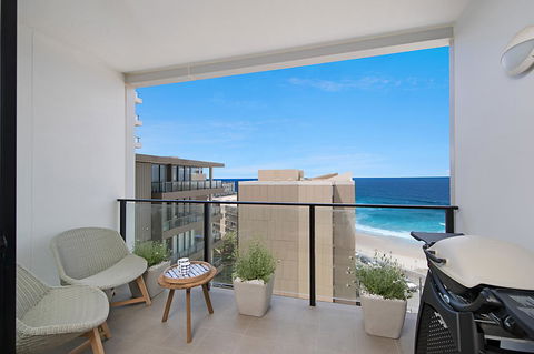 Arena Luxury Beachfront Apartment - Cruises Travel 14
