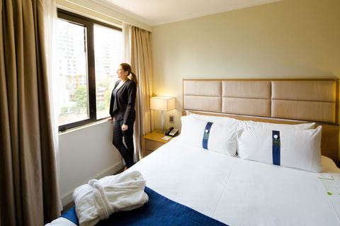 Holiday Inn Parramatta, An IHG Hotel - Cruises Travel 34