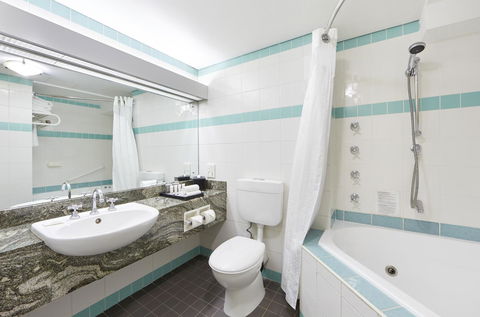Holiday Inn Parramatta, An IHG Hotel - Cruises Travel 8