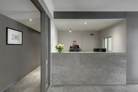 Adina Apartment Hotel Chippendale - Cruises Travel 8
