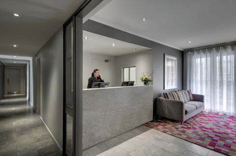 Adina Apartment Hotel Chippendale - Cruises Travel 4