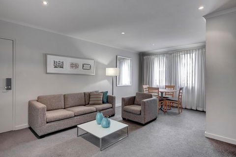 Adina Apartment Hotel Chippendale - Cruises Travel 11
