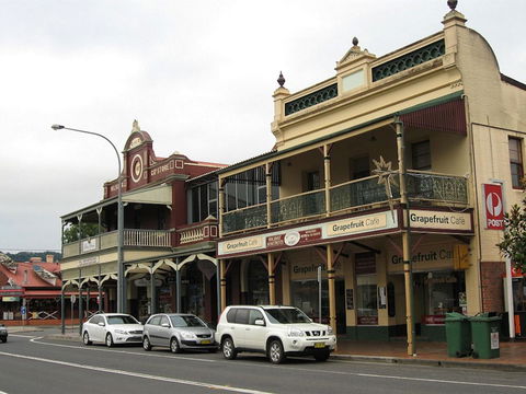 Red Waratah - Tourism Guide 17