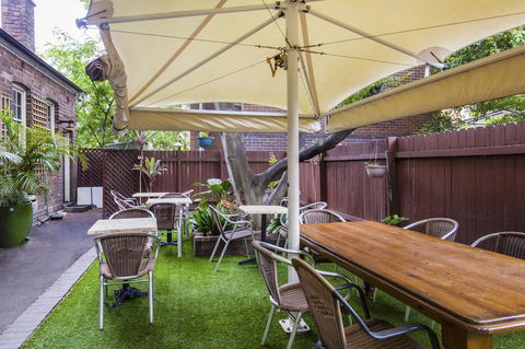 Sydney Harbour Bed And Breakfast - Cruises Travel 34