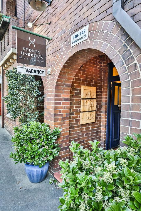 Sydney Harbour Bed And Breakfast - Cruises Travel 29