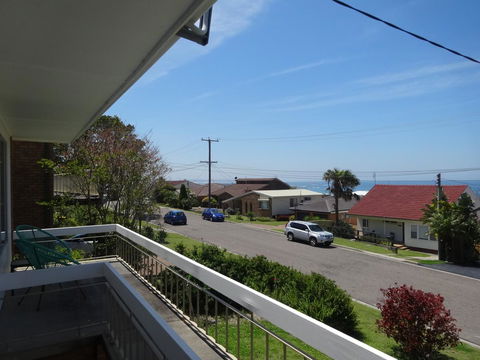 Coastal Horizons Beach House - Travel Search 14