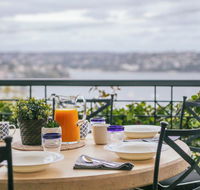 Private Room - luxury Mosman home - Cruises Travel
