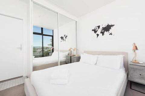 Newtown's Best Designer Apartment - Cruises Travel 9