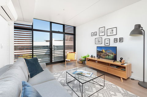 Newtown's Best Designer Apartment - Cruises Travel 6