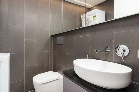 Newtown's Best Designer Apartment - Cruises Travel 3