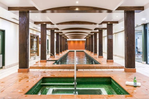 Classic 2 BR Apt In Pyrmont - Cruises Travel 22