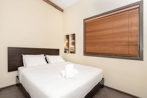 Classic 2 BR Apt In Pyrmont - Cruises Travel 7