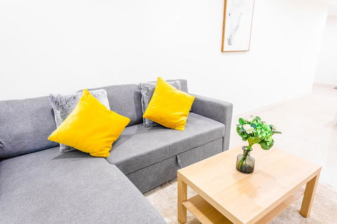 Near Train Station, New 2 BR Apt/free Parking - Cruises Travel 19