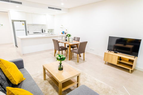 Near Train Station, New 2 BR Apt/free Parking - Cruises Travel 3
