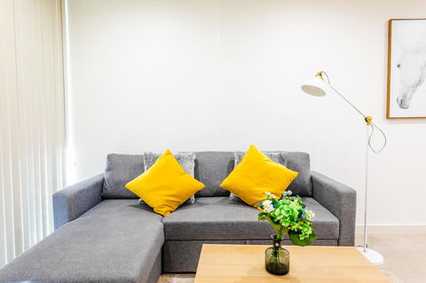 Near Train Station, New 2 BR Apt/free Parking - Cruises Travel 17
