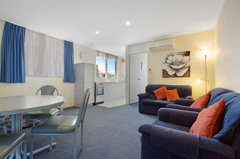 Kalindo Merimbula - Travel Search 5