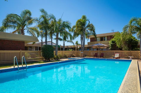 Kalindo Merimbula - Travel Search 0