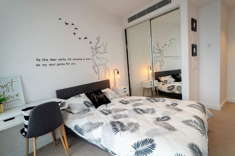 Two Bedroom Darling Harbour Apt Chinatown CBD UTS - Cruises Travel 22